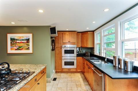 1010 Hazel Ave, Deerfield, IL 60015 photo 4