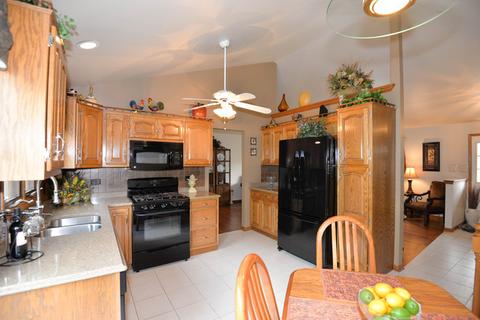 500 E Walnut St, Peotone, IL 60468 photo 6