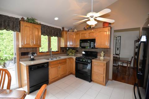 500 E Walnut St, Peotone, IL 60468 photo 8