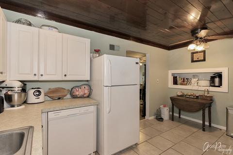 1811 N Riverside Dr, Mchenry, IL 60050 photo 5