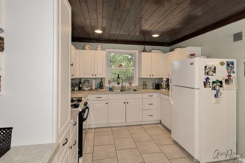 1811 N Riverside Dr, Mchenry, IL 60050 photo 3