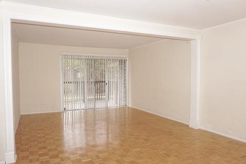 1175 Pleasant Run Dr #409, Wheeling, IL 60090 photo 3