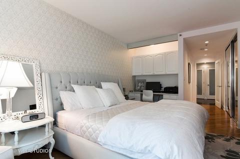 100 E Huron St #1305, Chicago, IL 60611 photo 12