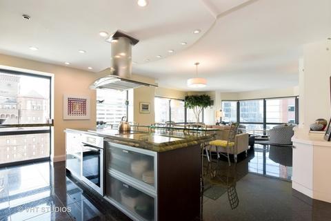 100 E Huron St #1305, Chicago, IL 60611 photo 6
