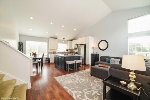 1627 Fairfax Ln, Bartlett, IL 60103 photo 4