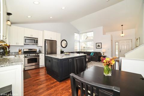 1627 Fairfax Ln, Bartlett, IL 60103 photo 3