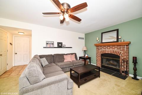 1627 Fairfax Ln, Bartlett, IL 60103 photo 5