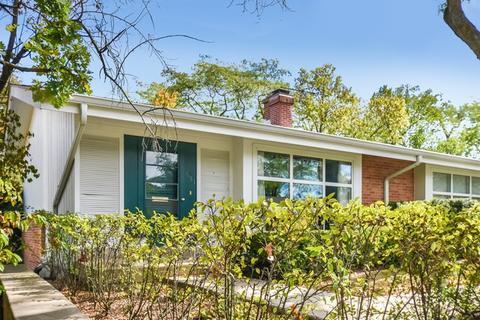 651 Spring Rd, Glenview, IL 60025 photo 3