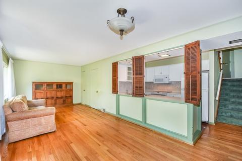 651 Spring Rd, Glenview, IL 60025 photo 8