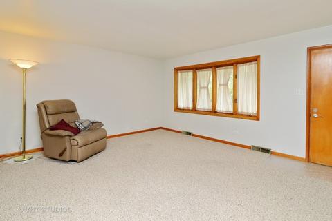 17818 Lorenz Ave, Lansing, IL 60438 photo 2