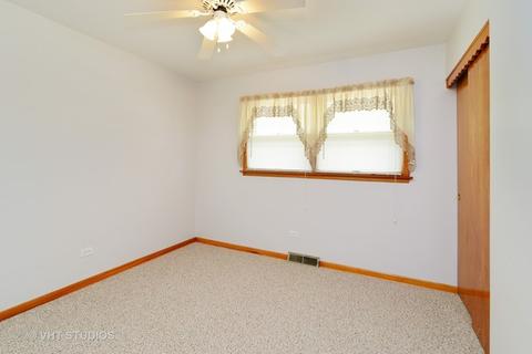 17818 Lorenz Ave, Lansing, IL 60438 photo 6