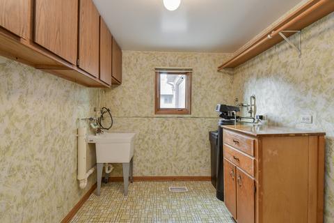 216 Brookside Dr, Elgin, IL 60123 photo 21