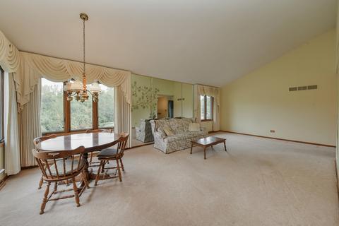 216 Brookside Dr, Elgin, IL 60123 photo 8