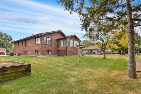 216 Brookside Dr, Elgin, IL 60123 photo 22
