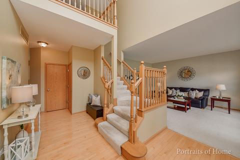 23741 Pond View Dr, Plainfield, IL 60585 photo 2