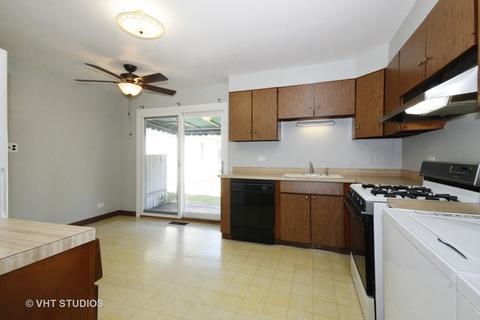 7112 Cambridge St, Bridgeview, IL 60455 photo 4