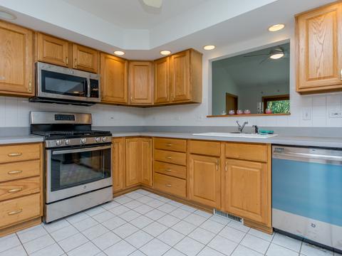 17718 Wright St, Lansing, IL 60438 photo 3