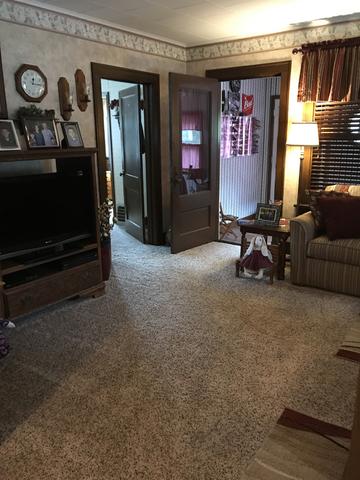 9 Westclox Ave, Peru, IL 61354 photo 3