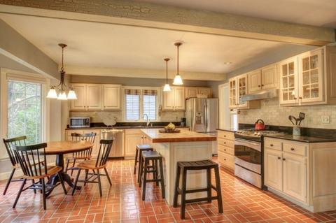 1312 Theodore Dr, Champaign, IL 61821 photo 2