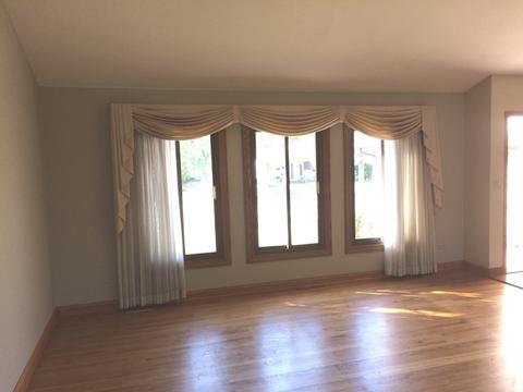 811 E Kings Point Dr, Addison, IL 60101 photo 3