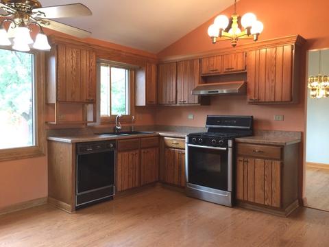 811 E Kings Point Dr, Addison, IL 60101 photo 6