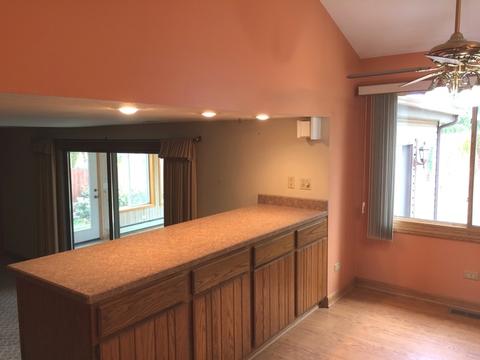 811 E Kings Point Dr, Addison, IL 60101 photo 8