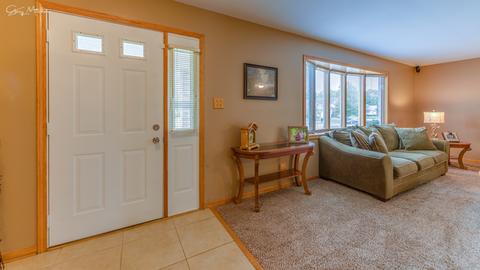 120 Lake Hill Dr, Steger, IL 60475 photo 4