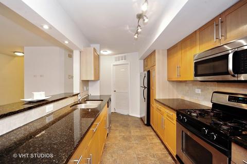 1255 Longacre Ln, Wheeling, IL 60090 photo 2