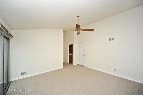 1255 Longacre Ln, Wheeling, IL 60090 photo 6