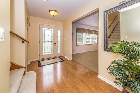 1971 Tanglewood Dr, Algonquin, IL 60102 photo 2