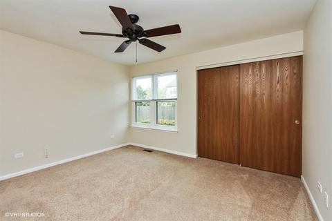 948 Ridgefield Ln, Wheeling, IL 60090 photo 5
