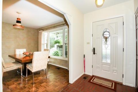 428 Michael Ct, Des Plaines, IL 60016 photo 2