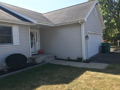 815 Christine Dr, Mchenry, IL 60051 photo 2