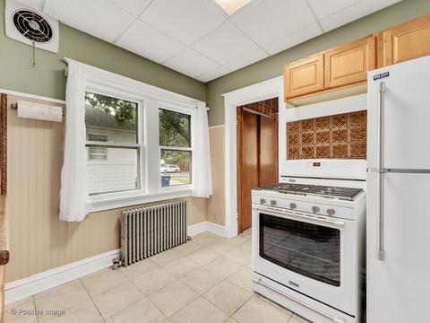203 W Roosevelt Rd W, Wheaton, IL 60187 photo 9