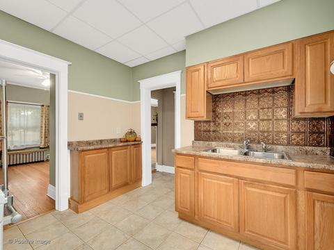 203 W Roosevelt Rd W, Wheaton, IL 60187 photo 11