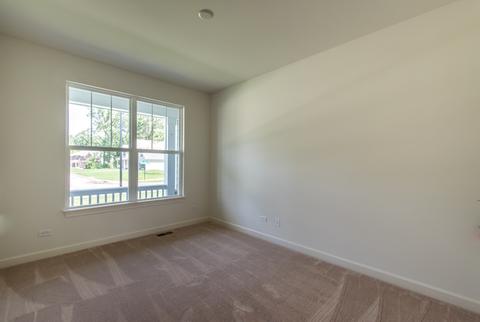 4377 Rudyard Kipling Rd, Elgin, IL 60124 photo 5