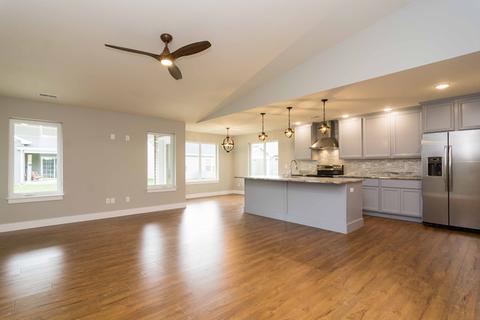 403 Corey Ln, Champaign, IL 61822 photo 2