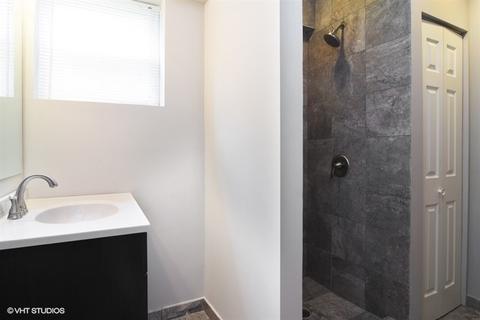 915 E Prairie Ave, Des Plaines, IL 60016 photo 12