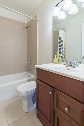 5 W Maricopa Ln, Hoffman Estates, IL 60169 photo 8
