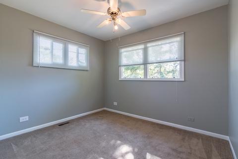 5 W Maricopa Ln, Hoffman Estates, IL 60169 photo 9