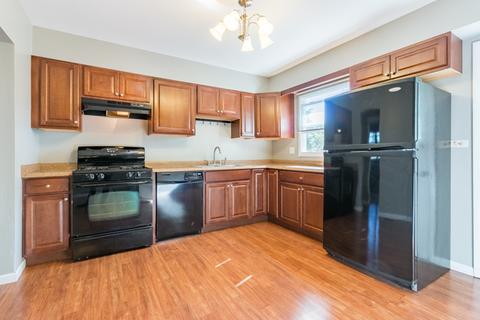 5 W Maricopa Ln, Hoffman Estates, IL 60169 photo 4