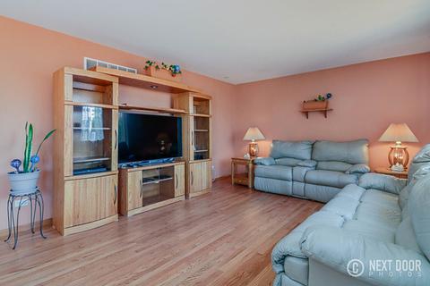 6417 Silver Ridge Dr, Plainfield, IL 60586 photo 2