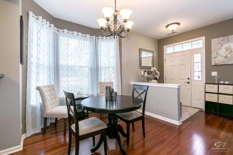 2251 Georgetown Cir, Aurora, IL 60503 photo 10
