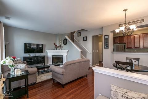 2251 Georgetown Cir, Aurora, IL 60503 photo 5