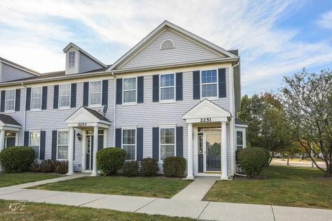 2251 Georgetown Cir, Aurora, IL 60503 photo 2