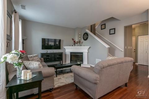 2251 Georgetown Cir, Aurora, IL 60503 photo 8