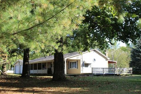21208 Smit Rd, Morrison, IL 61270 photo 3