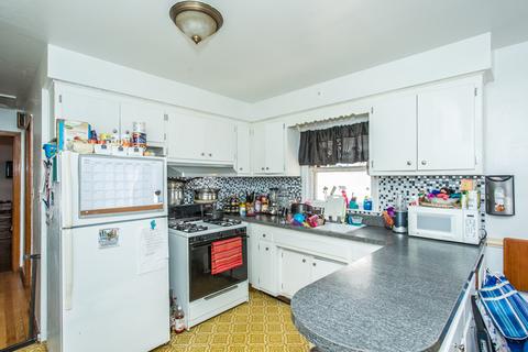3848 W 68th Pl, Chicago, IL 60629 photo 4