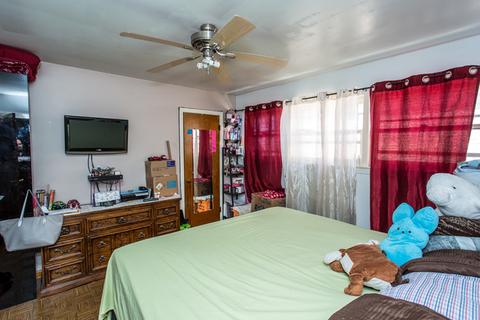 3848 W 68th Pl, Chicago, IL 60629 photo 5