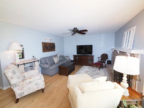 1265 John Dr, Hoffman Estates, IL 60169 photo 15